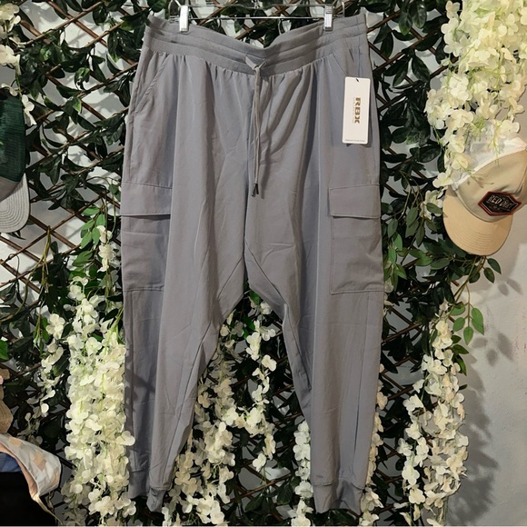 Zanerobe Other - Zanerobe Men's Gray Cargo Pants